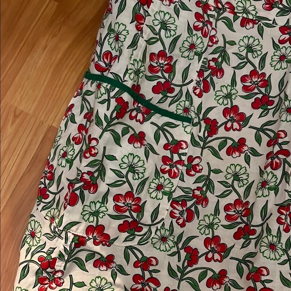 Handcrafted Floral Print Half Apron - Picture 2 of 3